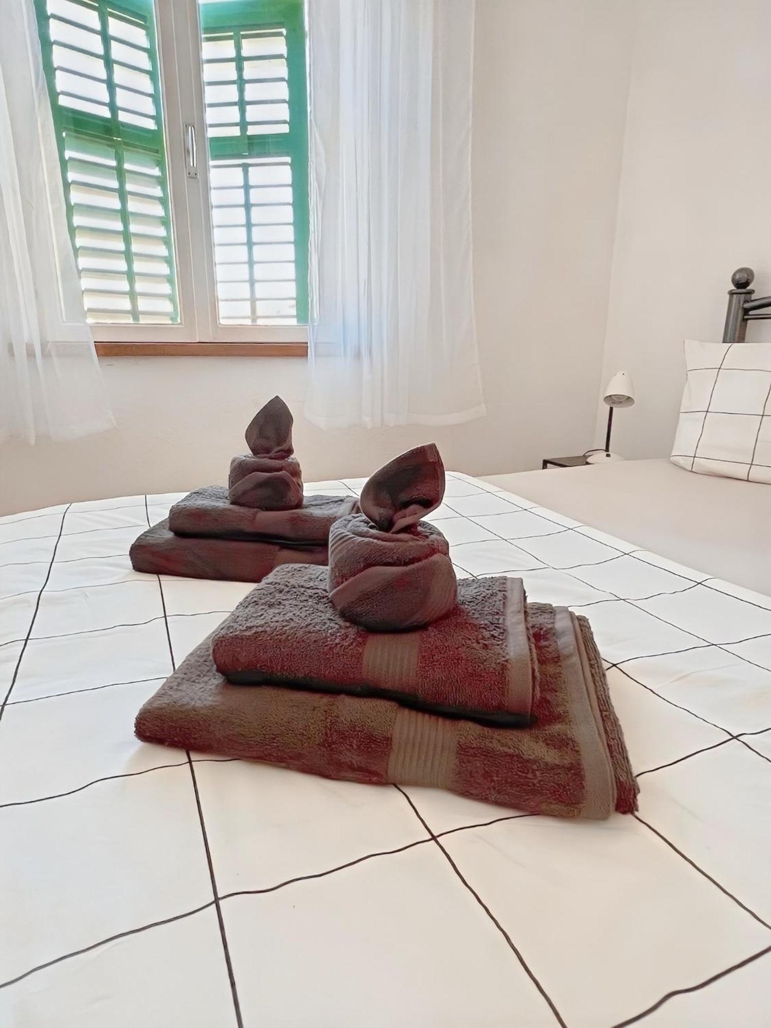 Apartment Dalmatera โรกอซนิซา ภายนอก รูปภาพ