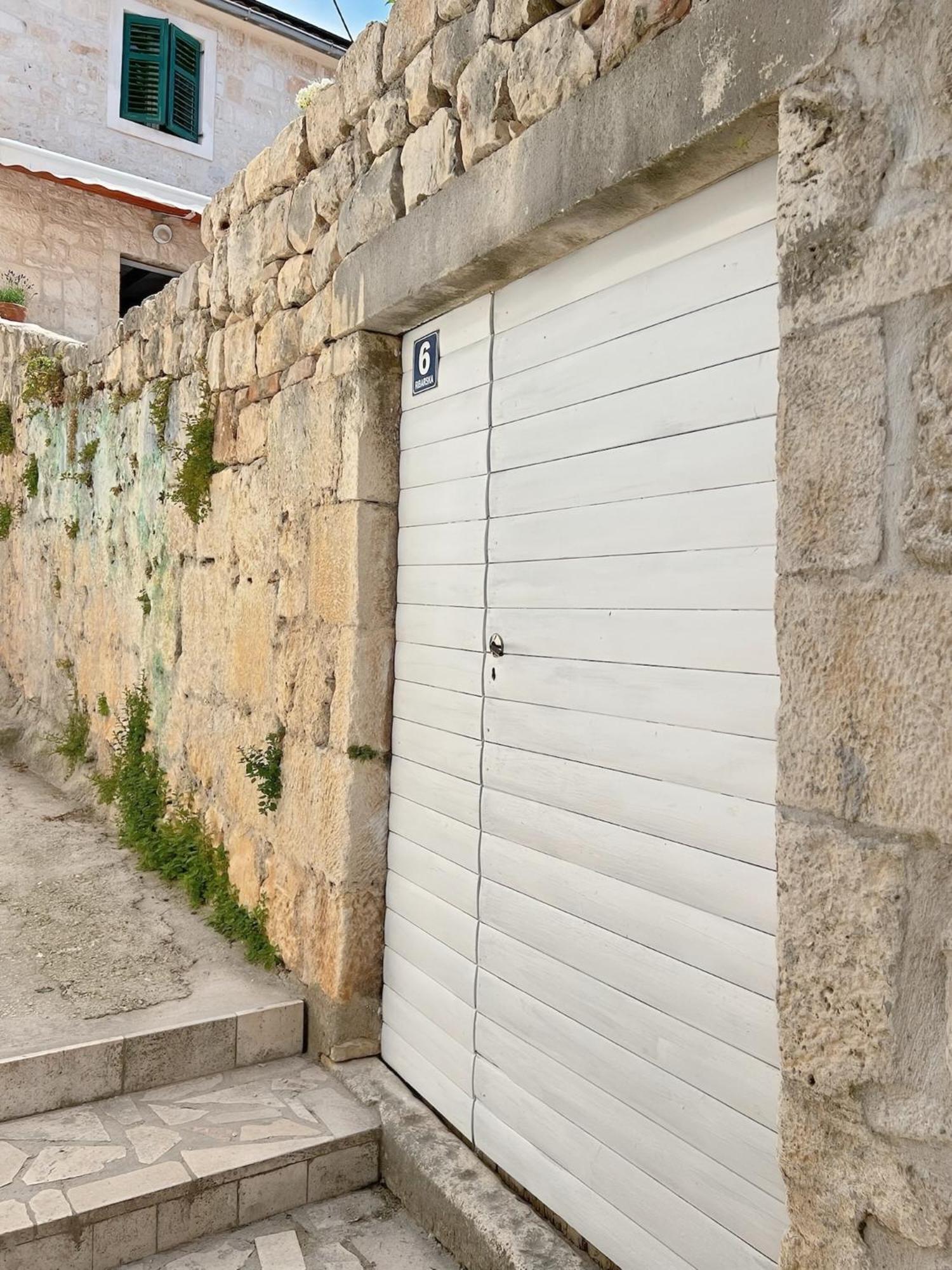 Apartment Dalmatera โรกอซนิซา ภายนอก รูปภาพ
